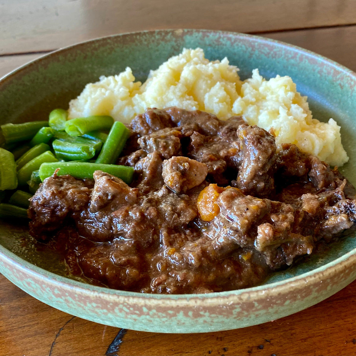 Beef Burgundy + Mash & Vegetables – Dinner's Ready